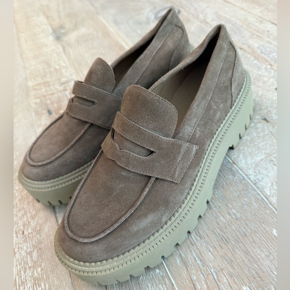 Crown Vintage Lane Chunky Loafers, Tan, Women's 9.5 EUC - Picture 5 of 8